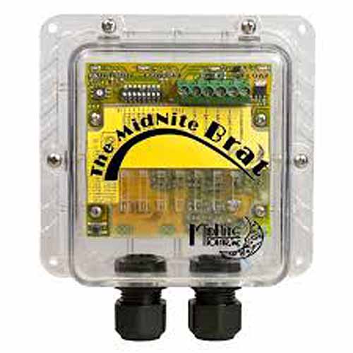 MidNite Solar The BRAT 30A PWM Charge Controller